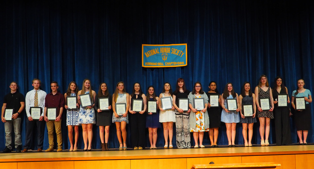 Photo of 2018 EHHS NHS Inductees