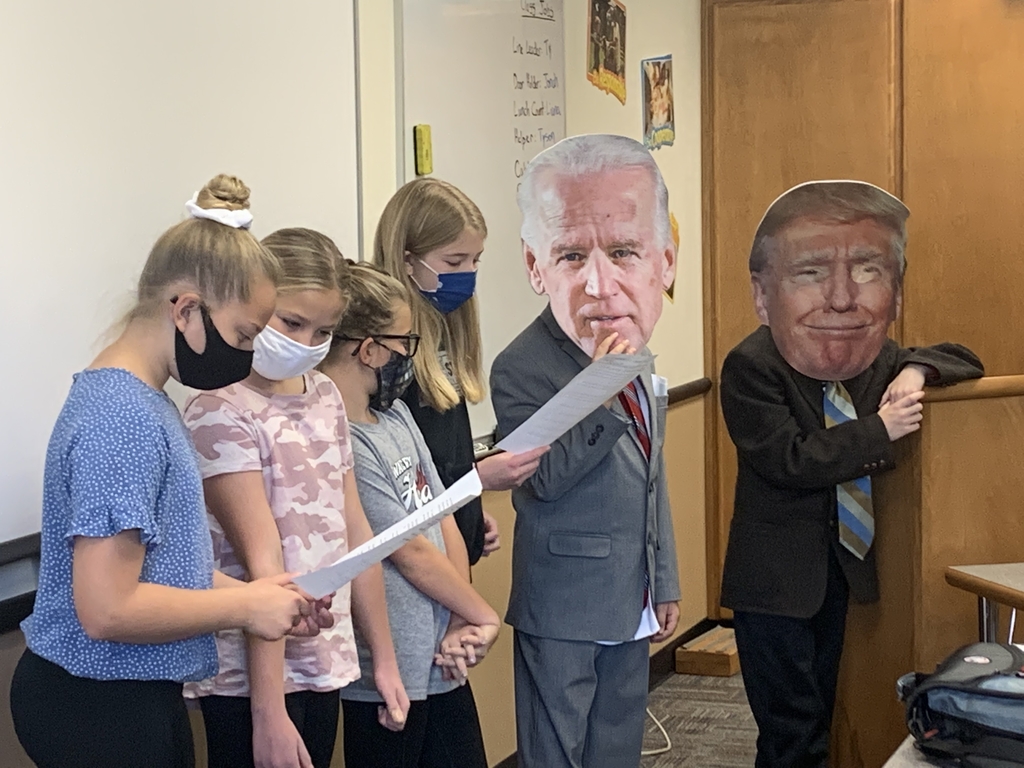 This group of Stuco Members taught about the 3 branches of government.