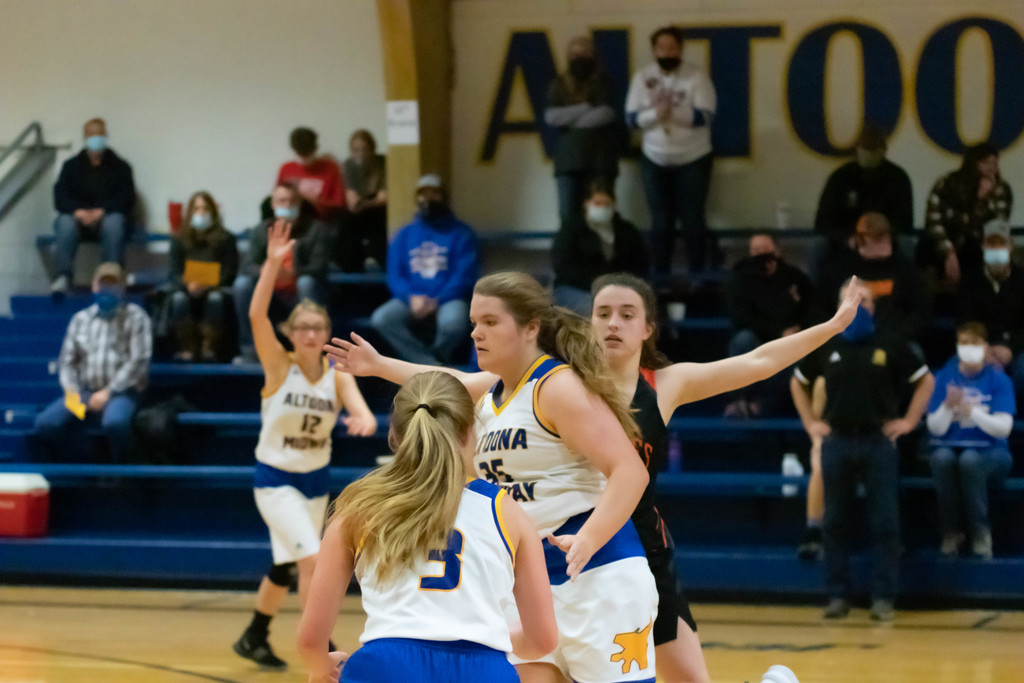 Ava; Natalie; Summer