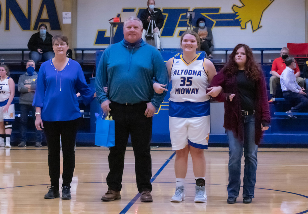 Senior Natalie Davis!