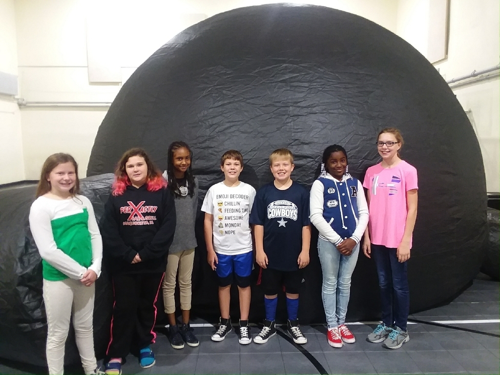 6th grade going in...looking at constellations!!