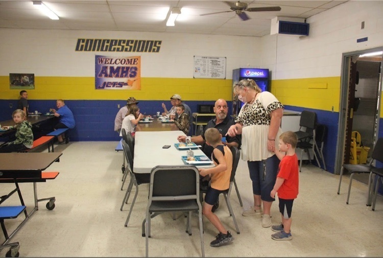 cafeteria with people