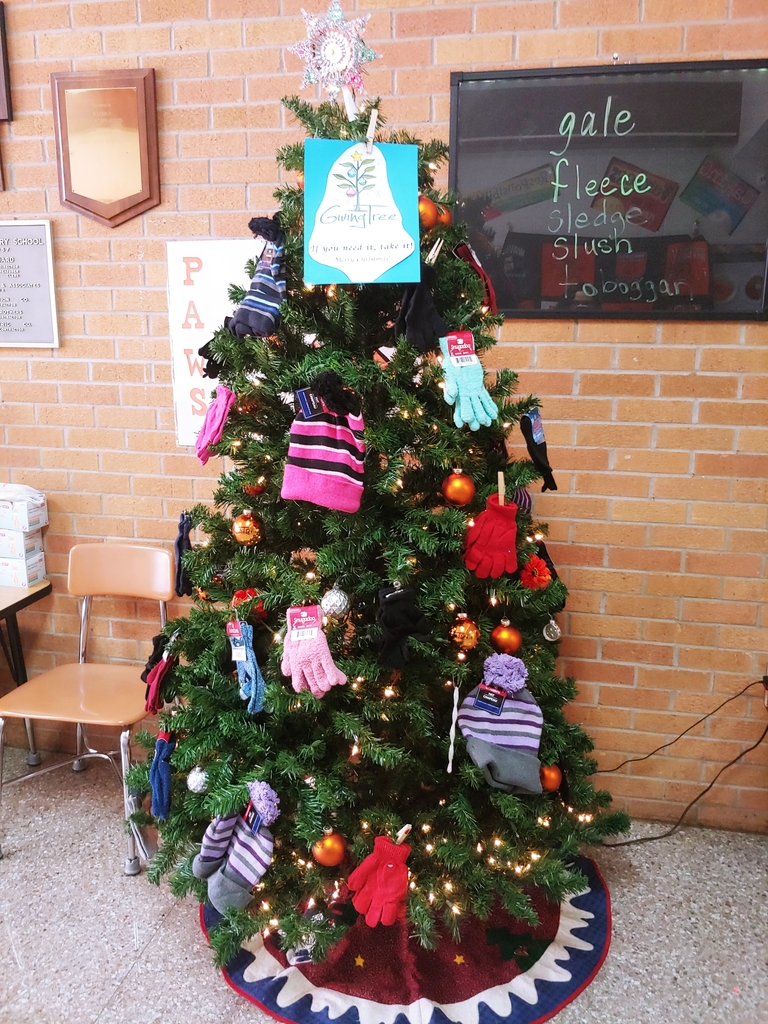 Hat and Glove Giving Tree 🎄