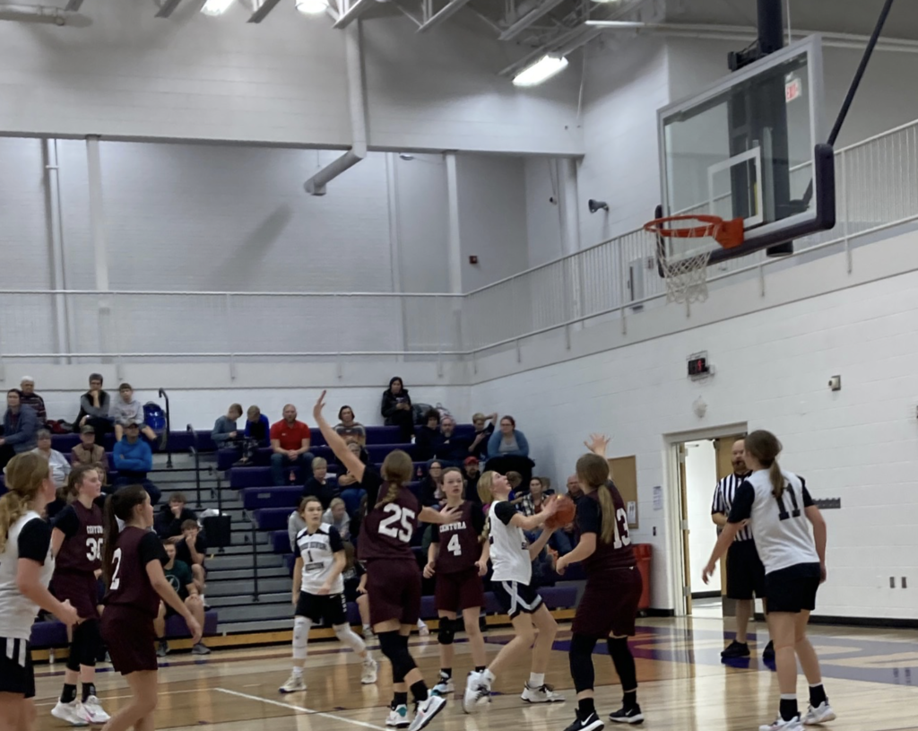 Emersyn Graves slashes through the defense to make a lay up