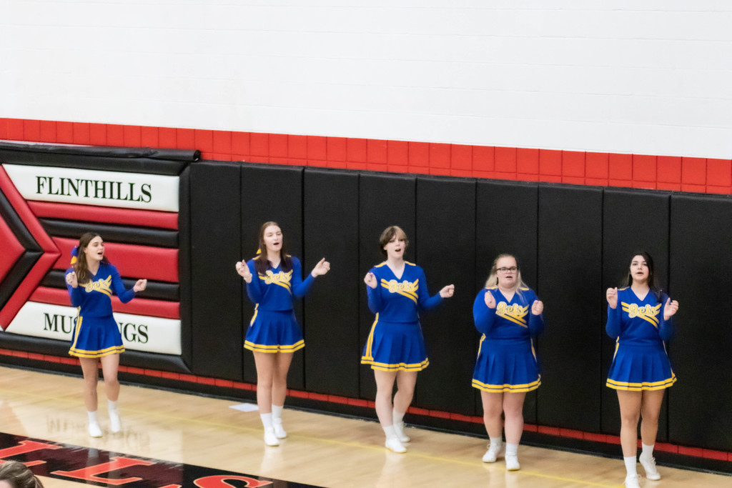 AMHS cheerleaders