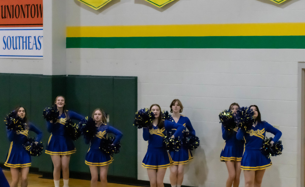 AMHS cheerleaders