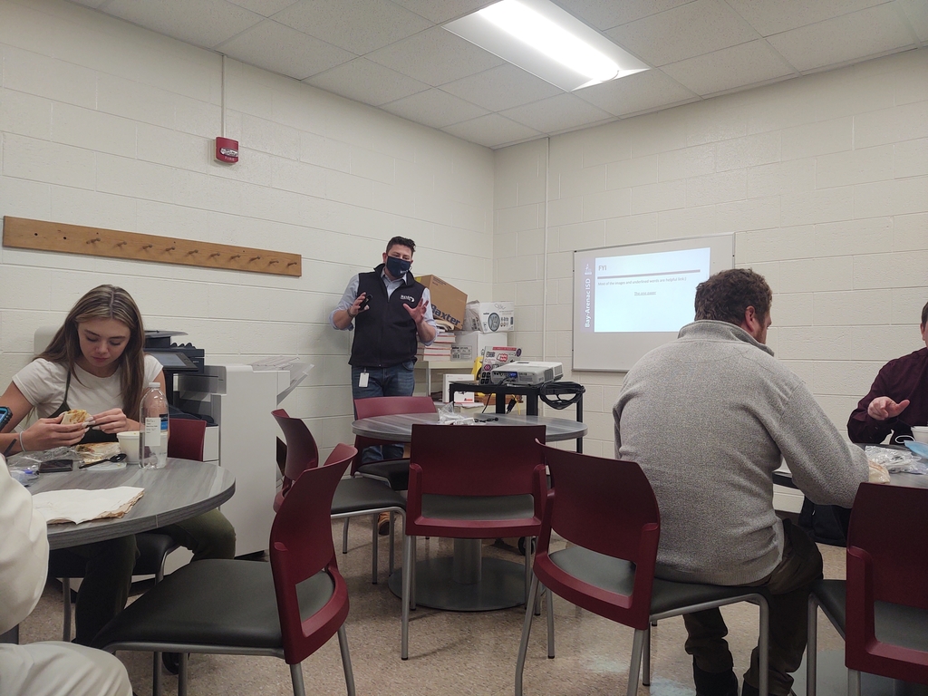 Thank you @MrMarkLyons for coming to AGS and hosting our Tweet and Eat!