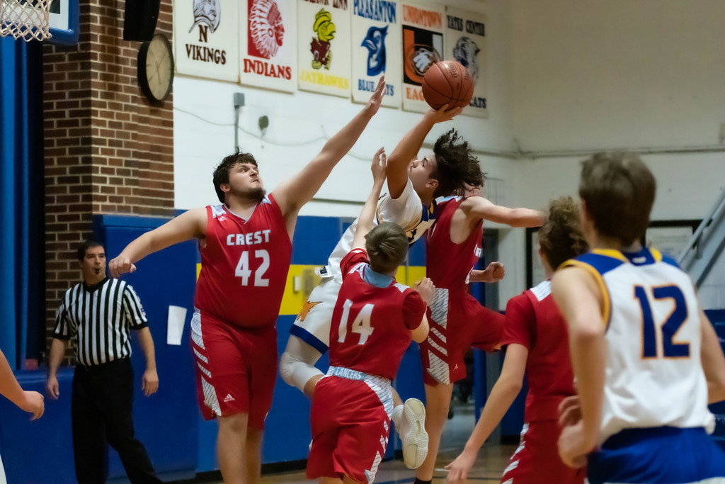 Keiran shoots at post.