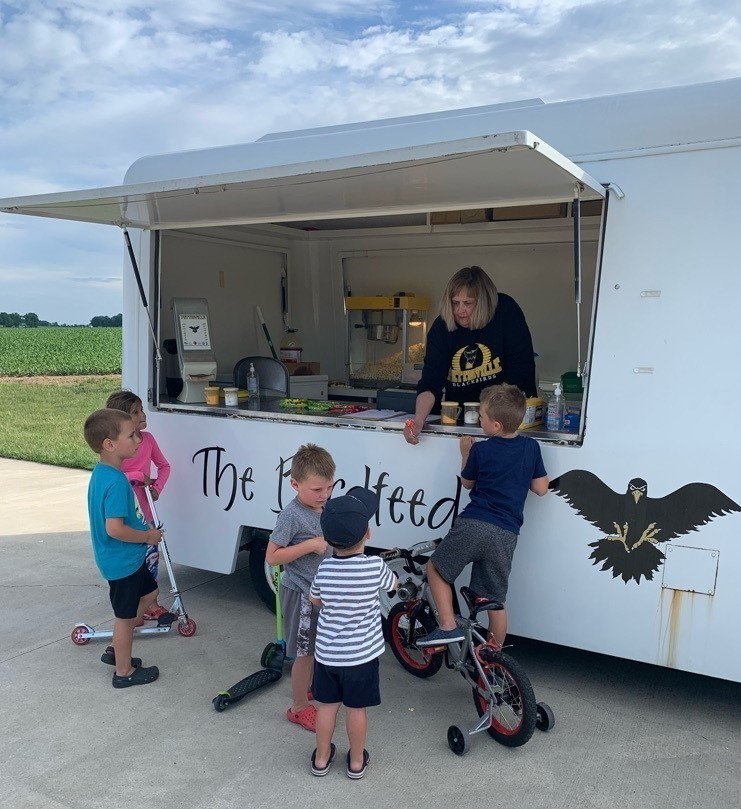 Rhonda - Birdfeeder Concessions