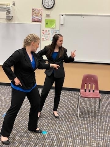 haylee and Sara 
