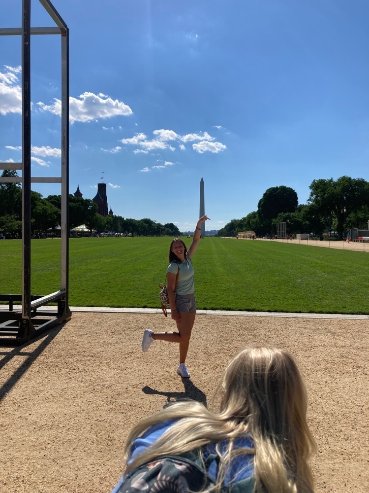 One student getting in touch with Washington