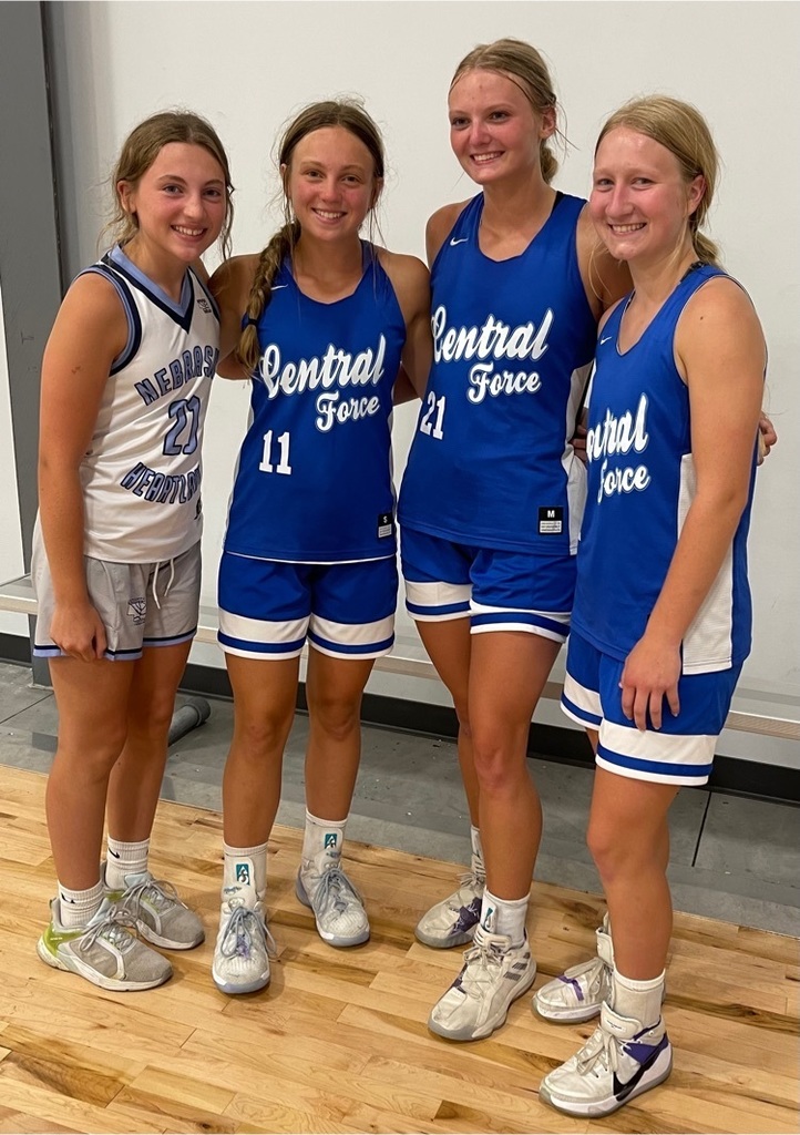 Amaya Morgan (Nebraska Heartland), Ellie Morgan, Macie Peters, Sage Brabec (Central Force)