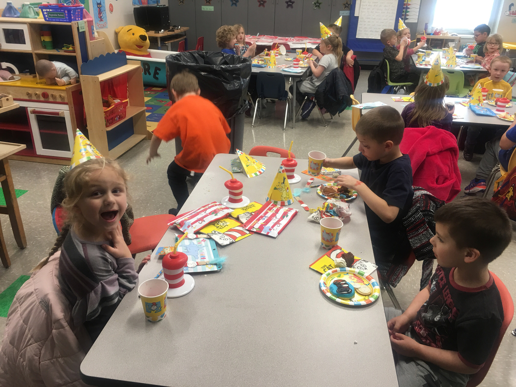 Dr. Seuss’s birthday party 🥳