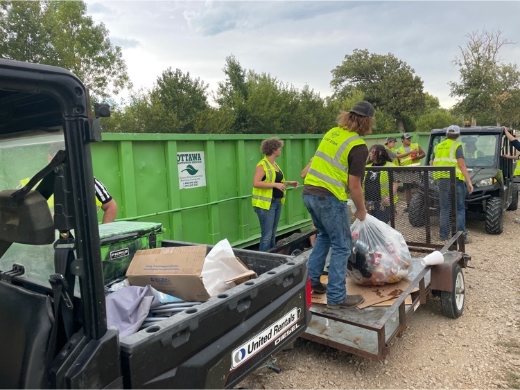 Car Show trash cleanup with CHS FFA