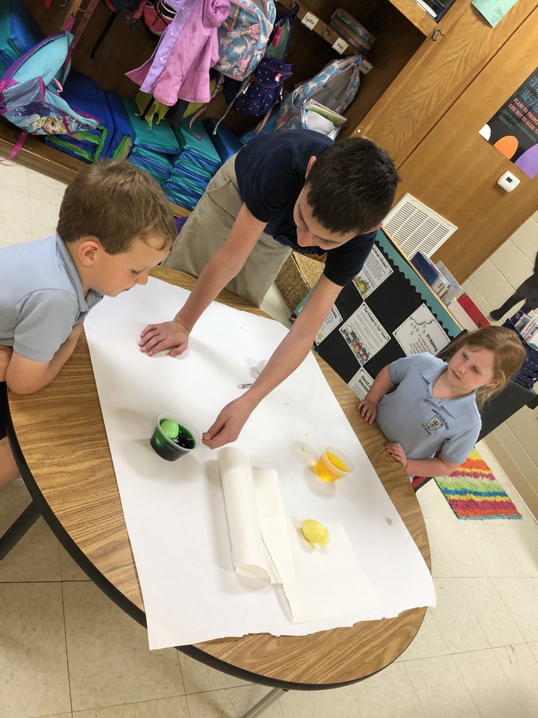 Kindergarten had a great time coloring eggs with our Guardian Angels.