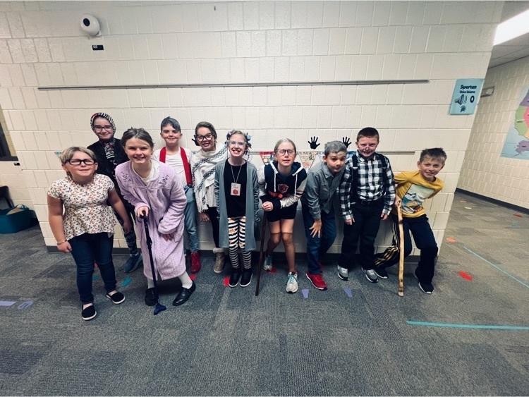 5th Graders-“senior citizens” for Homecoming week