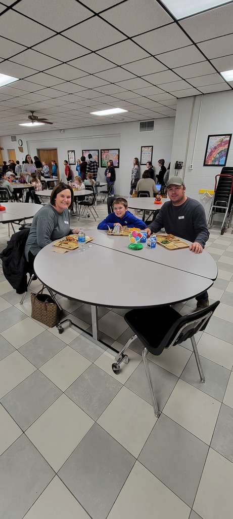 4th, 5th, 6th students enjoying January birthday lunch