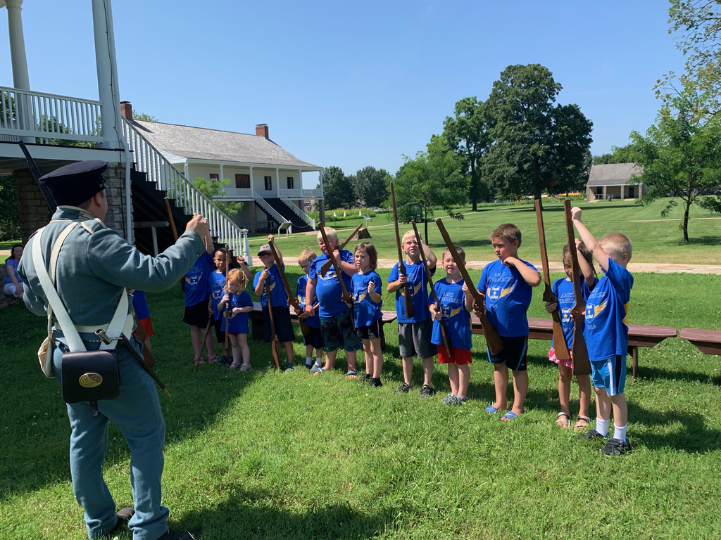 Learning about the battlefield