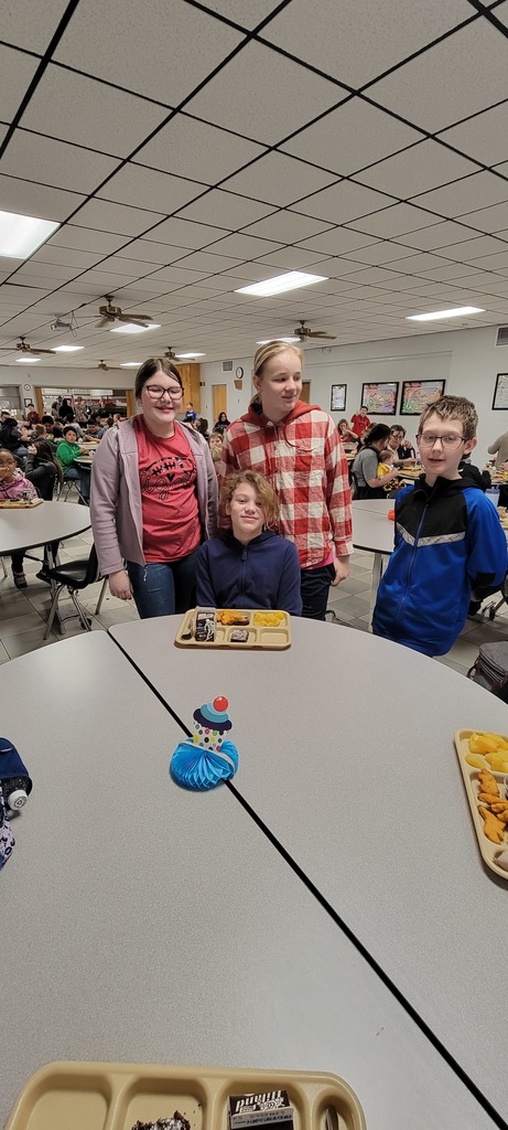 4th, 5th, 6th students enjoying August  birthday lunch