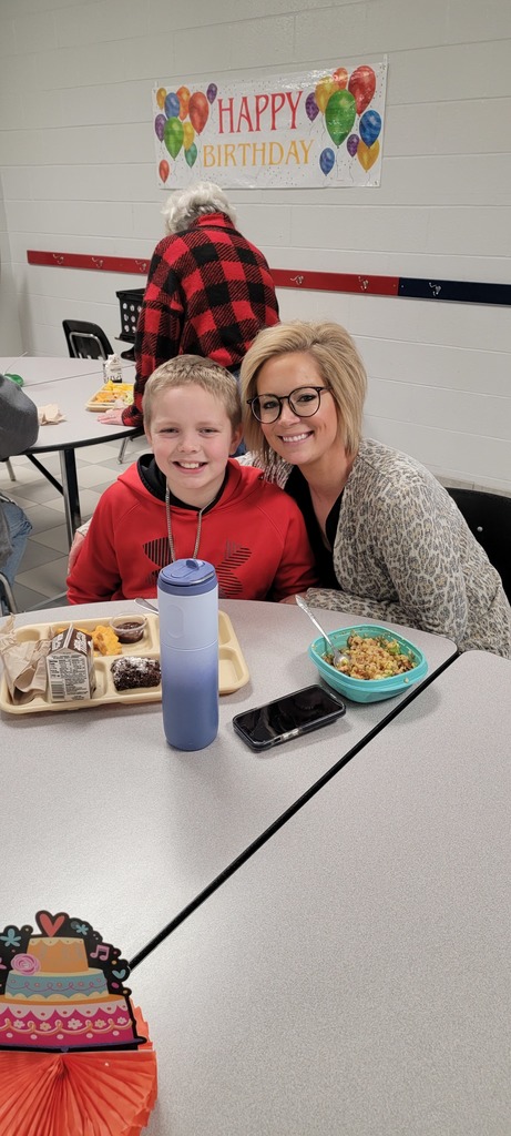 4th, 5th, 6th students enjoying August  birthday lunch