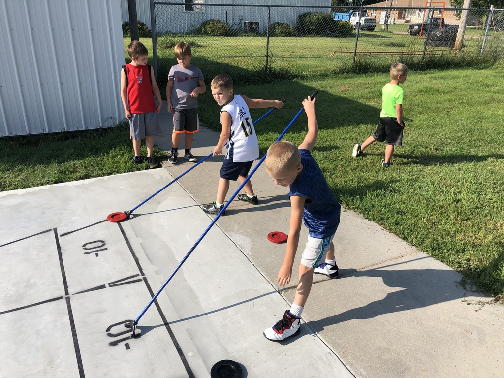 Shuffle board