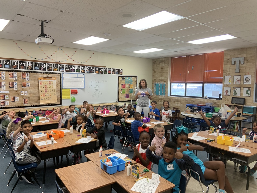 Mrs. Tucker's 1st grade class 