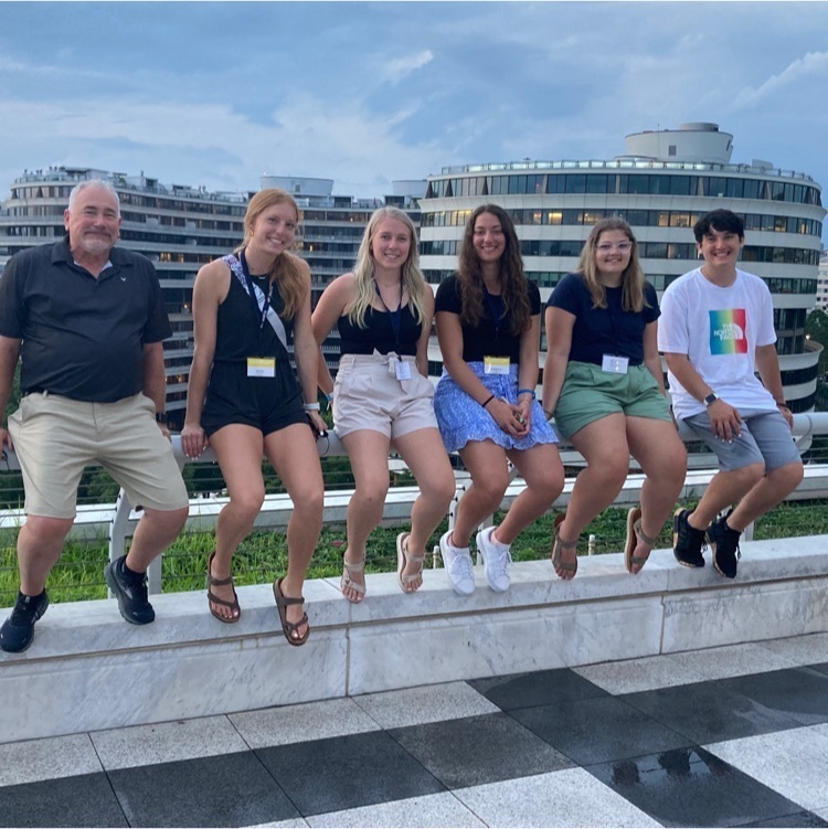 Close Up students explore Watergate building