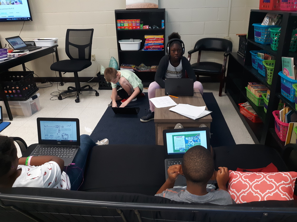 Fourth Grade Reading Class
