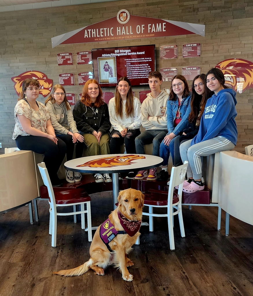 The 2022-2023 Yearbook Staff!