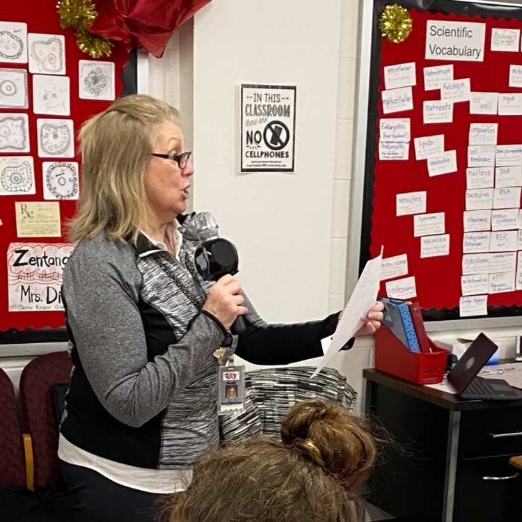 The Purlitzer Prize goes to Ms. Holcomb!