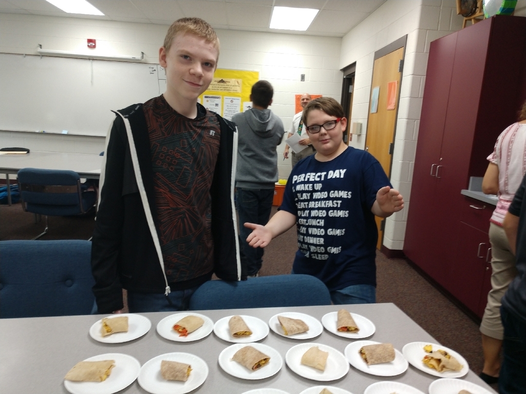 Can you smell what the 7th grade health class is cooking? Today MSU extension helped Mrs. Stanley's class prepare protein quesadillas and breakfast burritos.