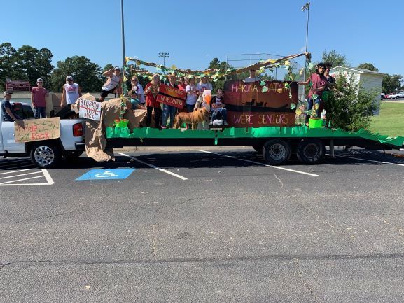 Here are a few pictures from the Homecoming parade!