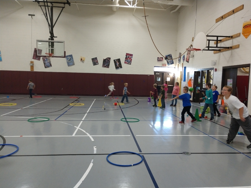 2nd graders for to join the fun and play the new throwing and catching game "collect the treasure"