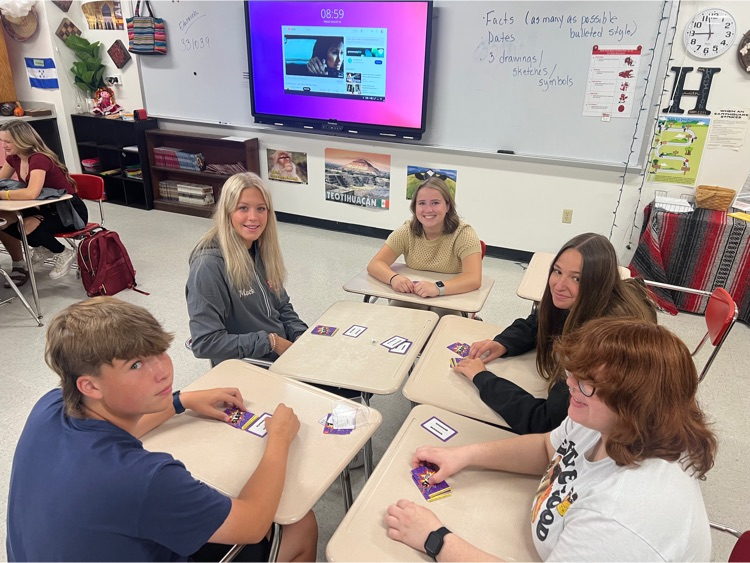 Spanish students play "verb slap" to review their conjugations