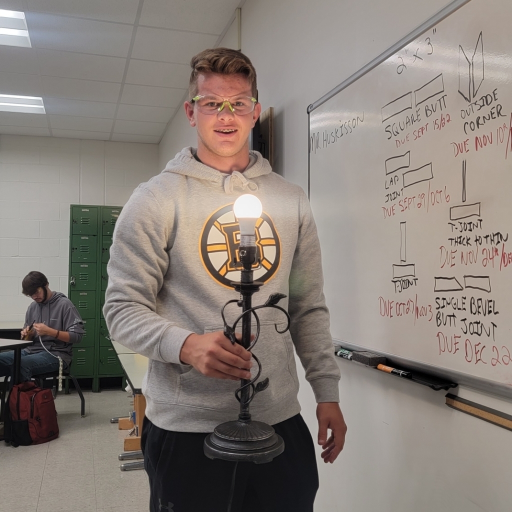 Noah Lecrone fixed this lamp for
Mrs. Reeise during Mr. Huskisson's 1st hour electricity class.