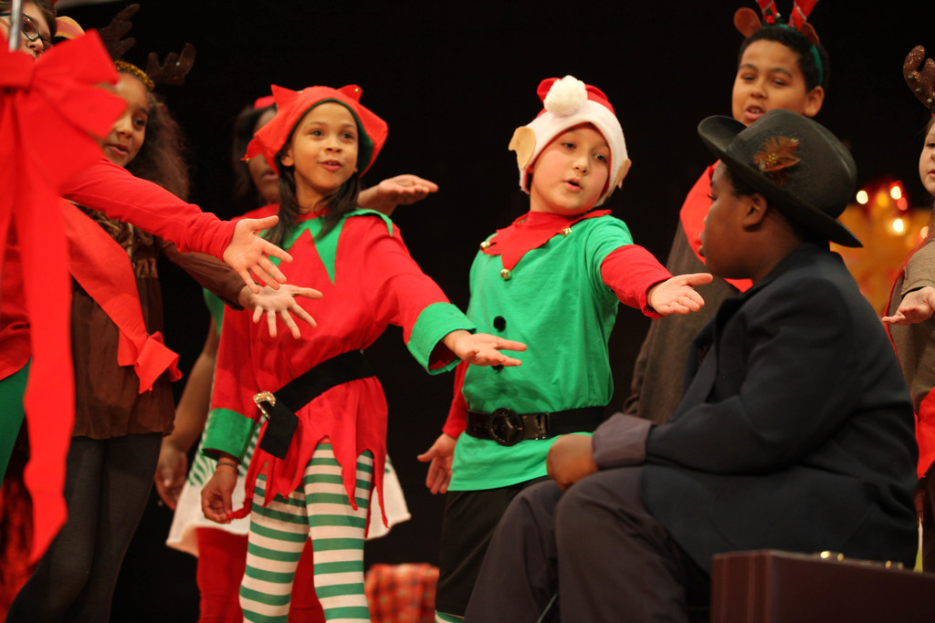 Peake Students performing "Broadway Santa"