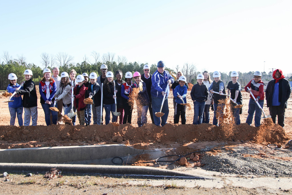 Goza students breaking ground