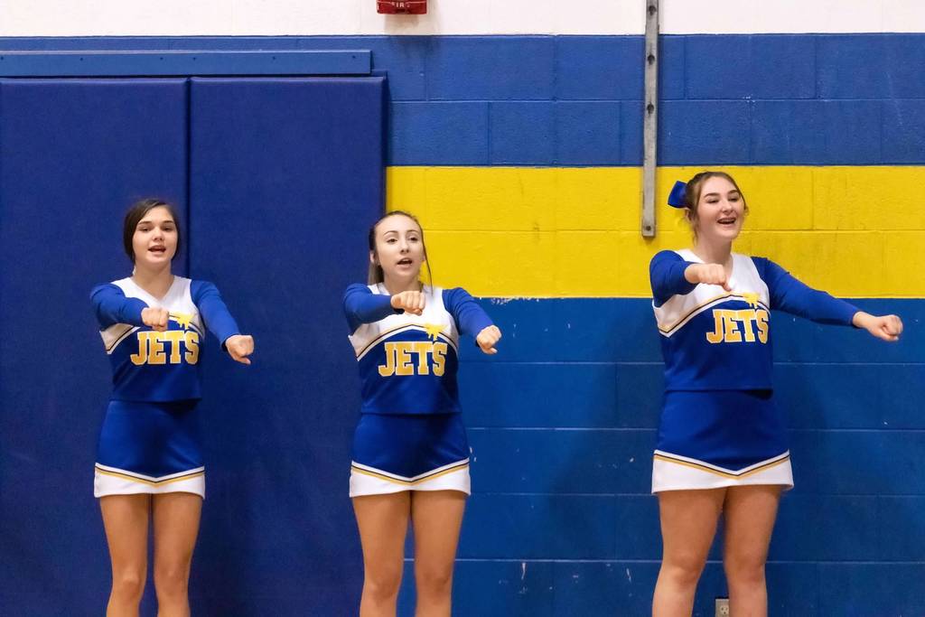 AMHS Cheerleaders @ homecoming