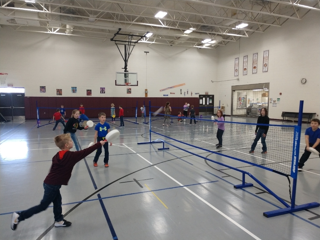 The second graders are getting really good at badminton!
