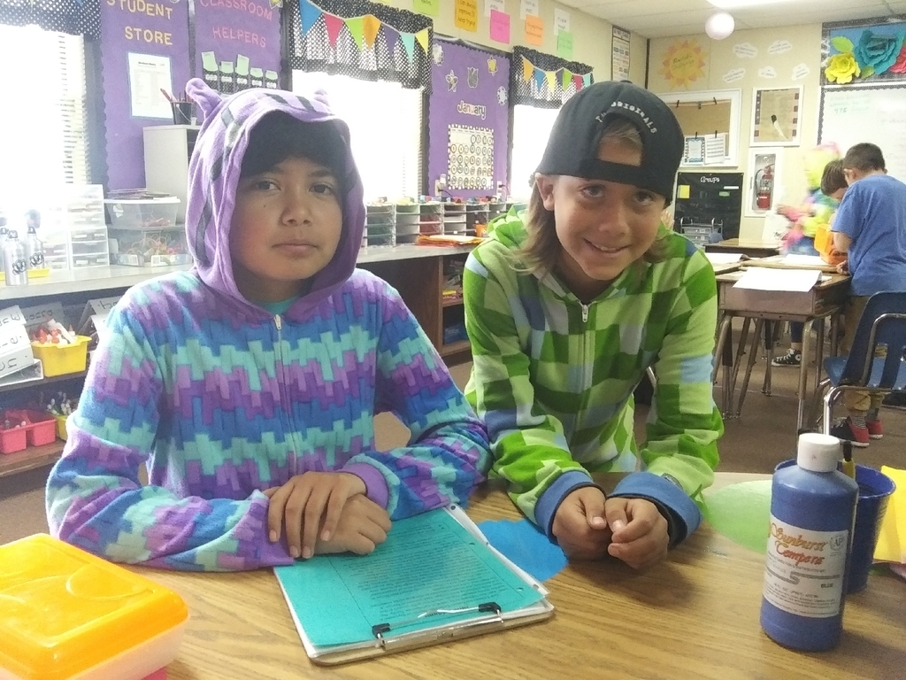 4th grade students having fun in class!
