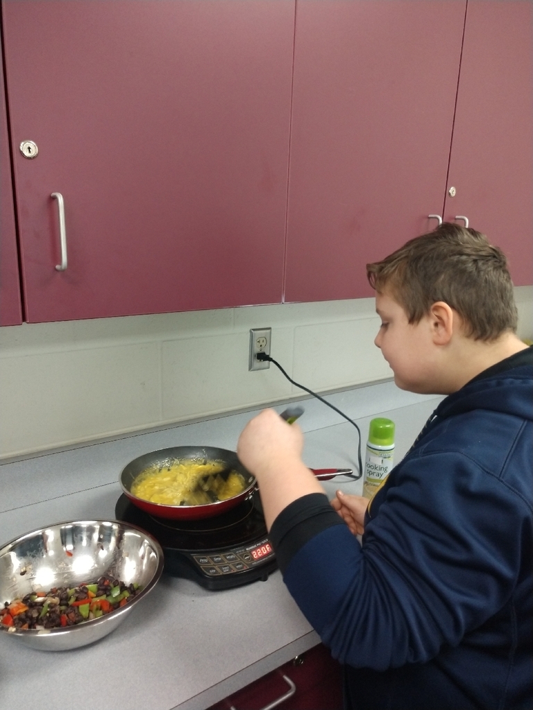 What's cooking this week I Mrs. Stanley's 7th grade health class today? Breakfast burritos!!!