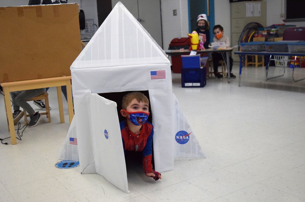 Rocket ship