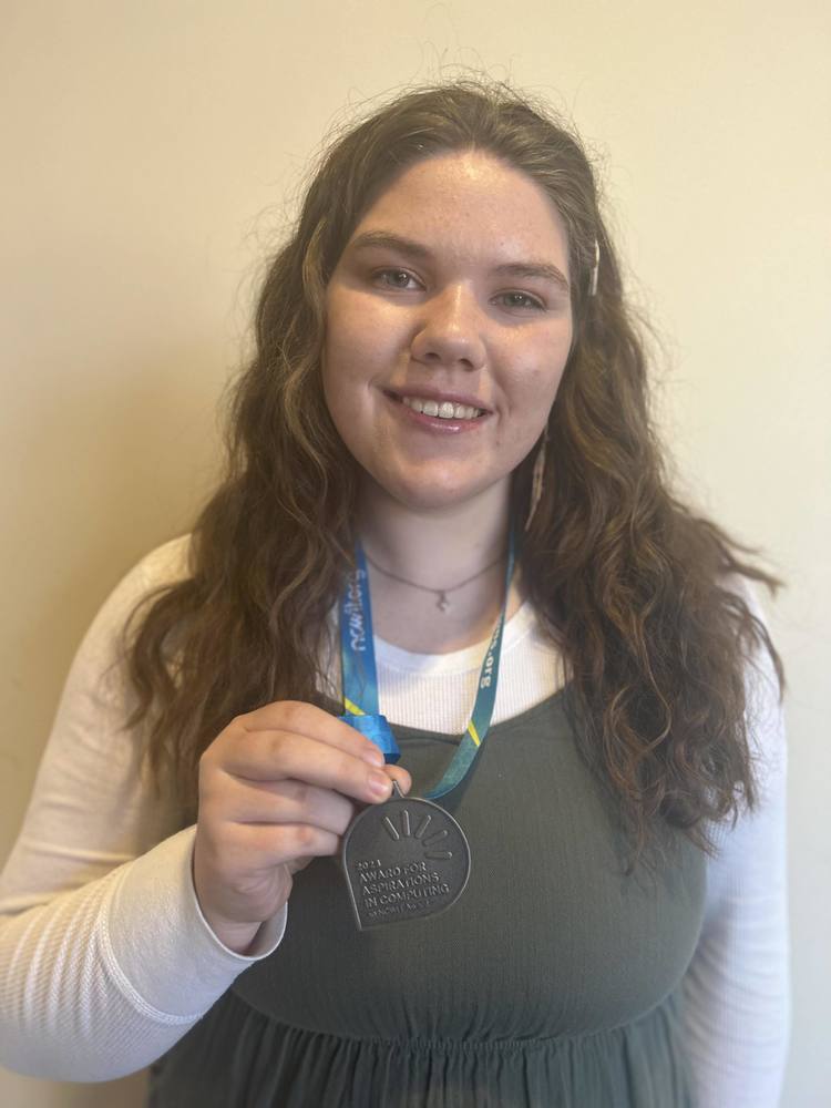 Amy Dederich Wins Award Olympia CUSD 16